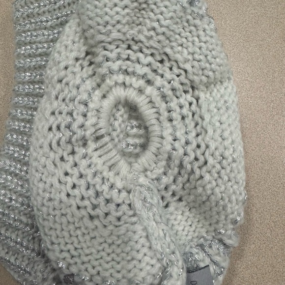 CC Beanie - Picture 3 of 4